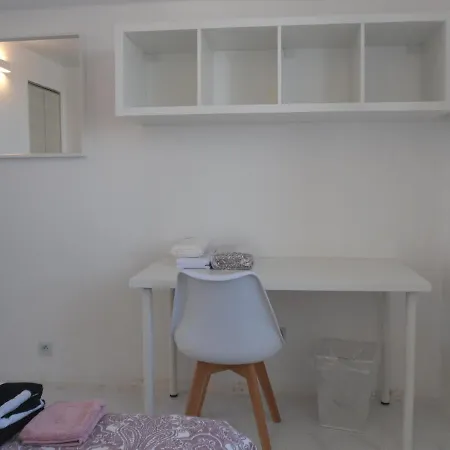 Superbe En Coloc Dans Un Appt De 88m2 A 200m Des Remparts * Awinion